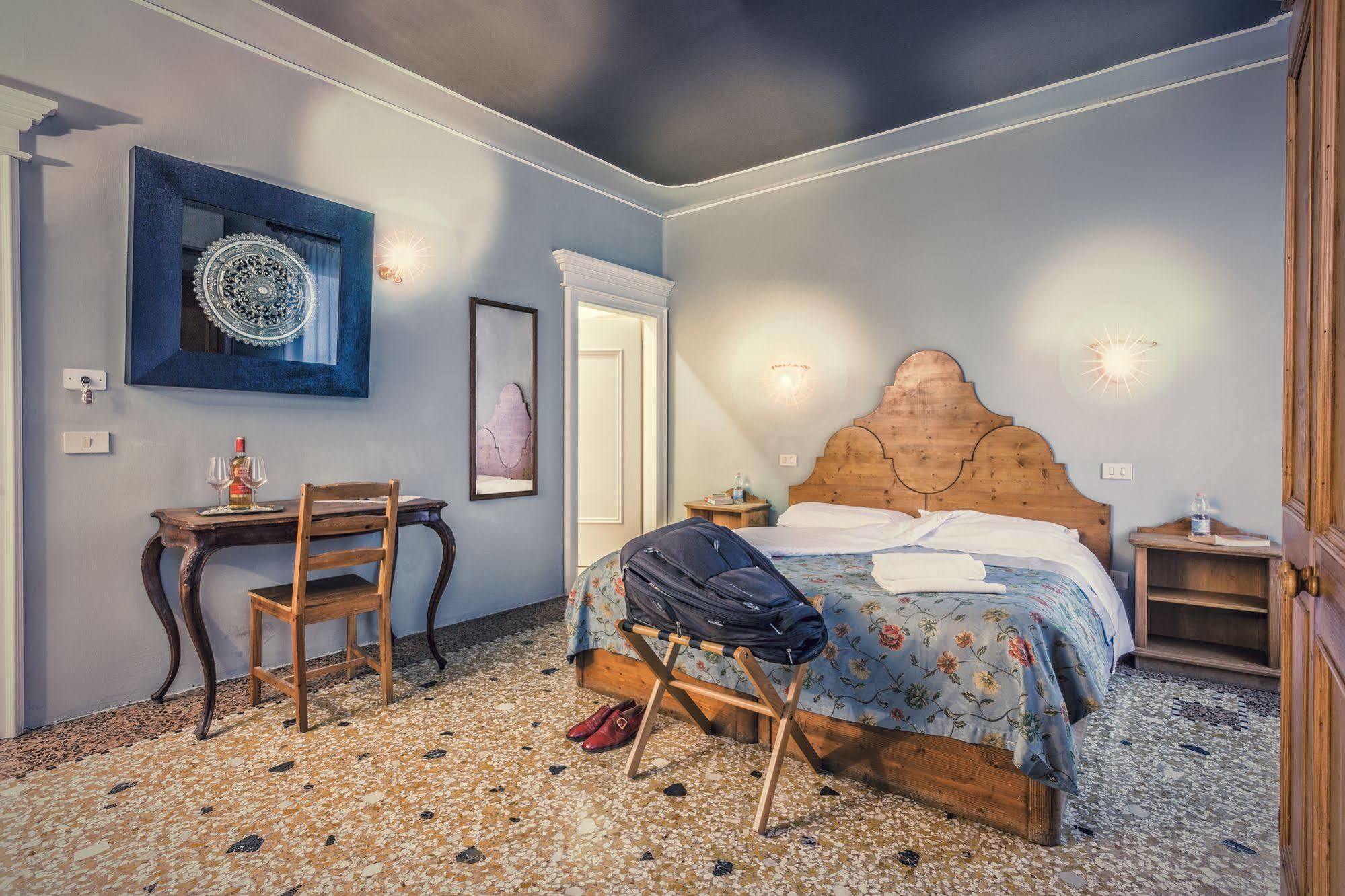 Locanda Bareteri Венеция Экстерьер фото