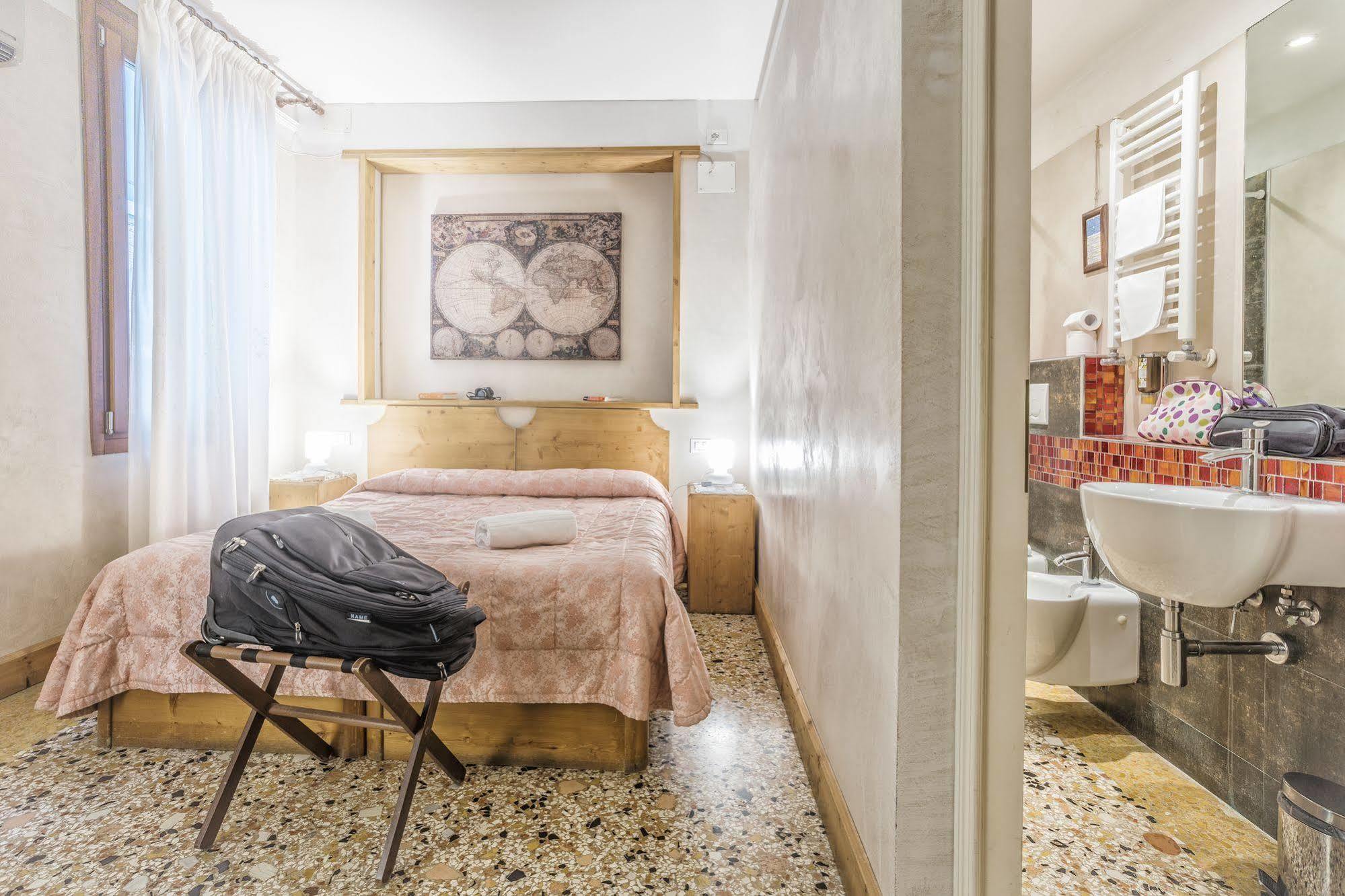 Locanda Bareteri Венеция Экстерьер фото