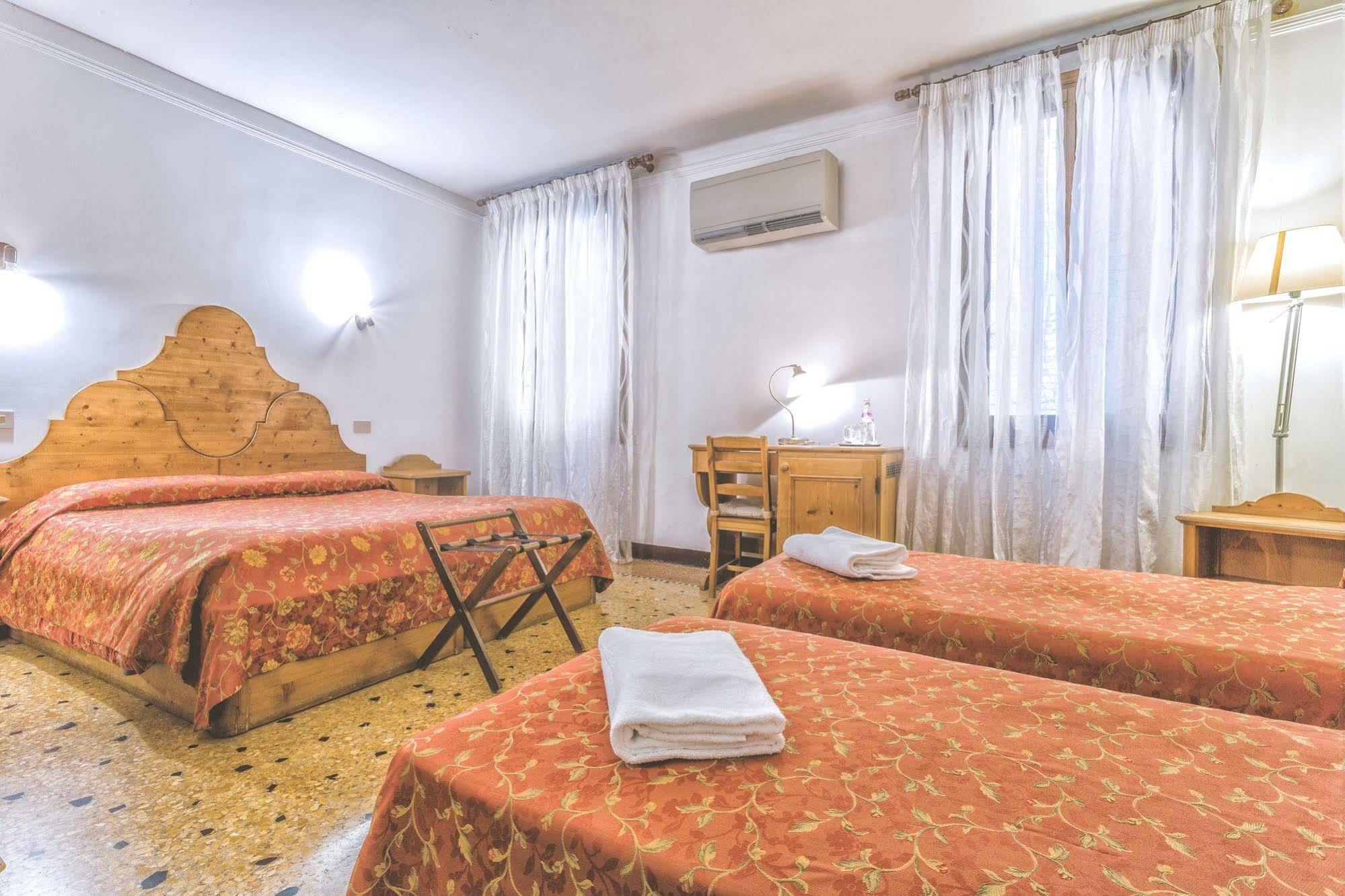 Locanda Bareteri Венеция Экстерьер фото